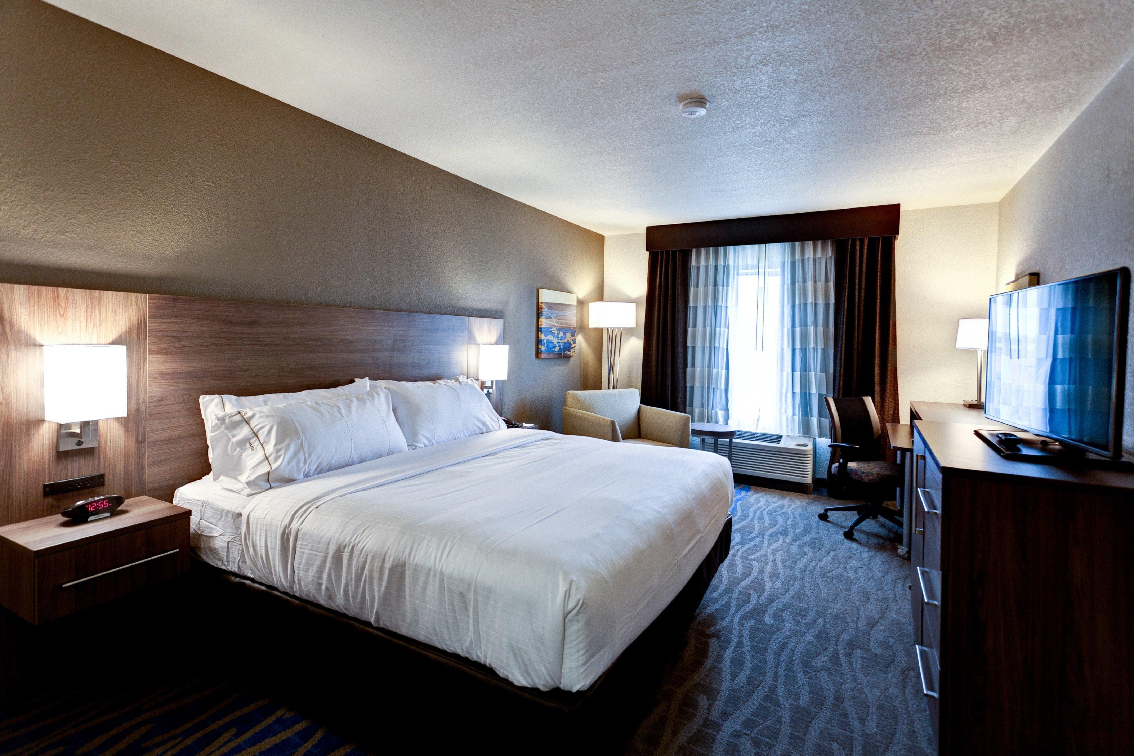 Holiday Inn Express & Suites Manhattan By Ihg Exterior foto